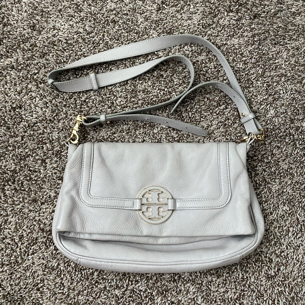 Tory Burch Crossbody Bag - Magnetic Closure